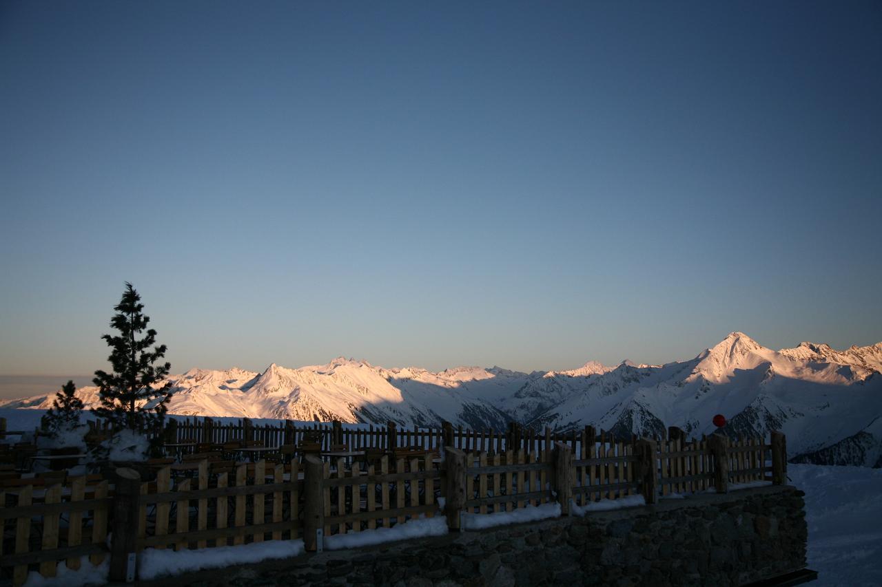 Schneekarhuette Hotell Mayrhofen Eksteriør bilde